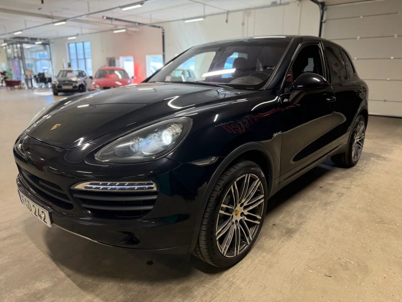 Vehicle image 5