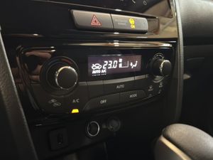 Suzuki Vitara bild 13
