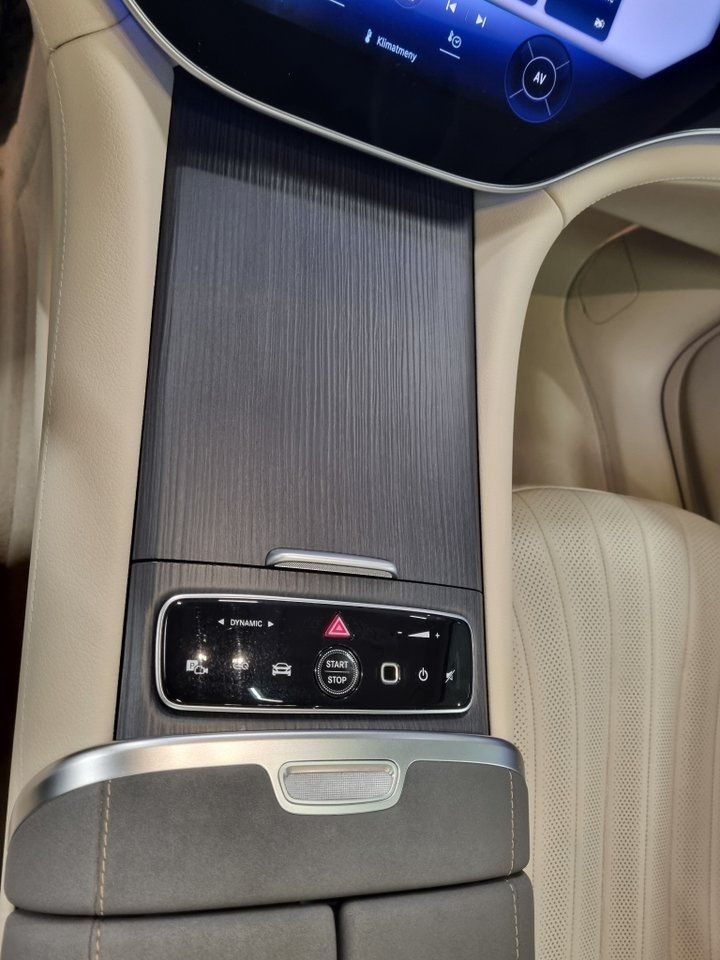 Mercedes EQS450 SUV bild 19