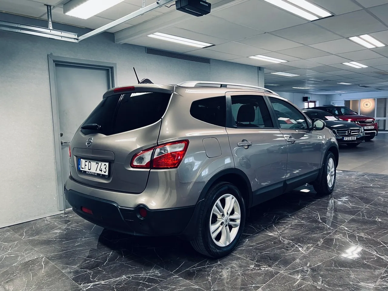 Vehicle image 2