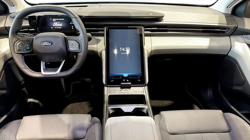 Ford Explorer bild 4