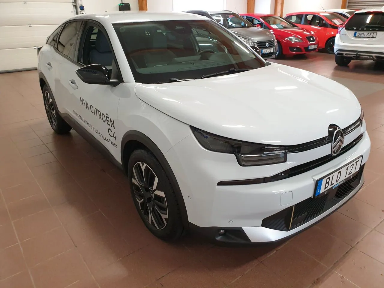 Vehicle image 5