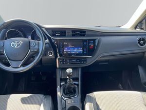 Toyota Auris bild 8