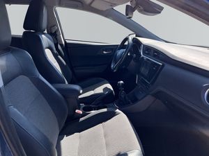 Toyota Auris bild 6