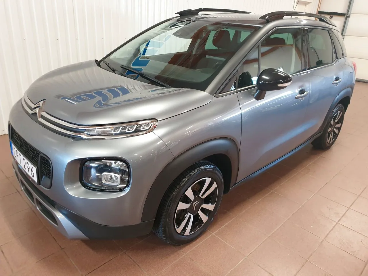 Vehicle image 2