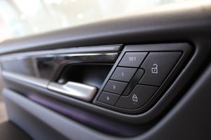 Porsche Macan bild 16