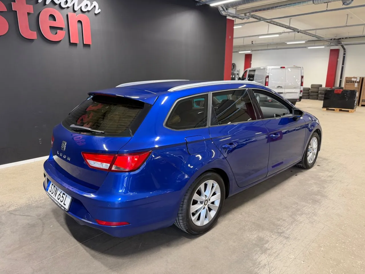 Vehicle image 2