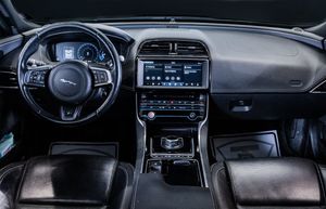 Jaguar XE bild 15