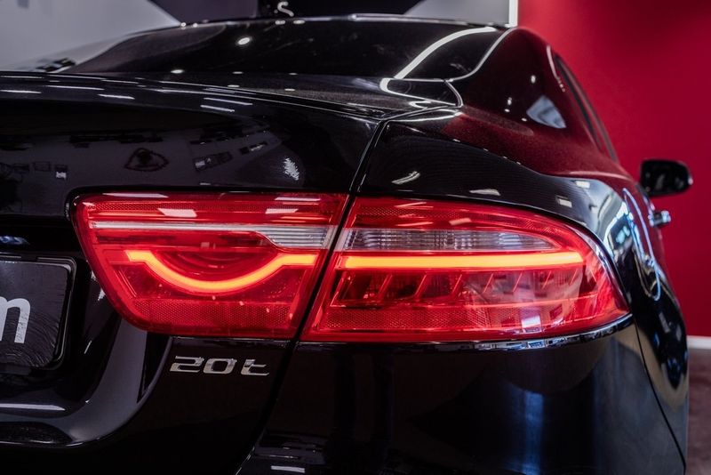 Jaguar XE bild 8