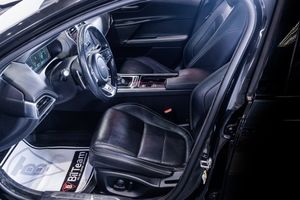 Jaguar XE bild 12