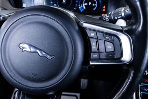 Jaguar XE bild 19