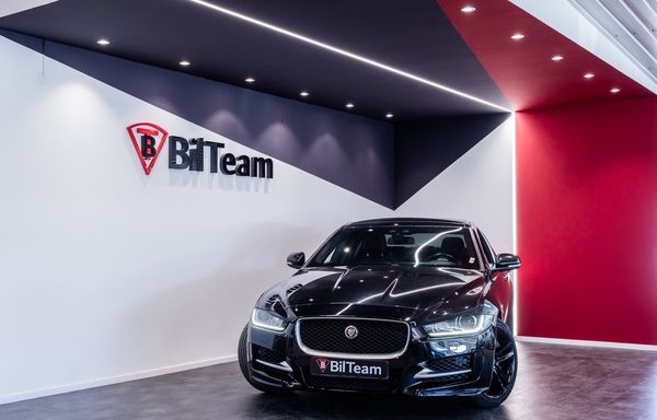 Jaguar XE 20t R-Sport Euro 6 - 2018
