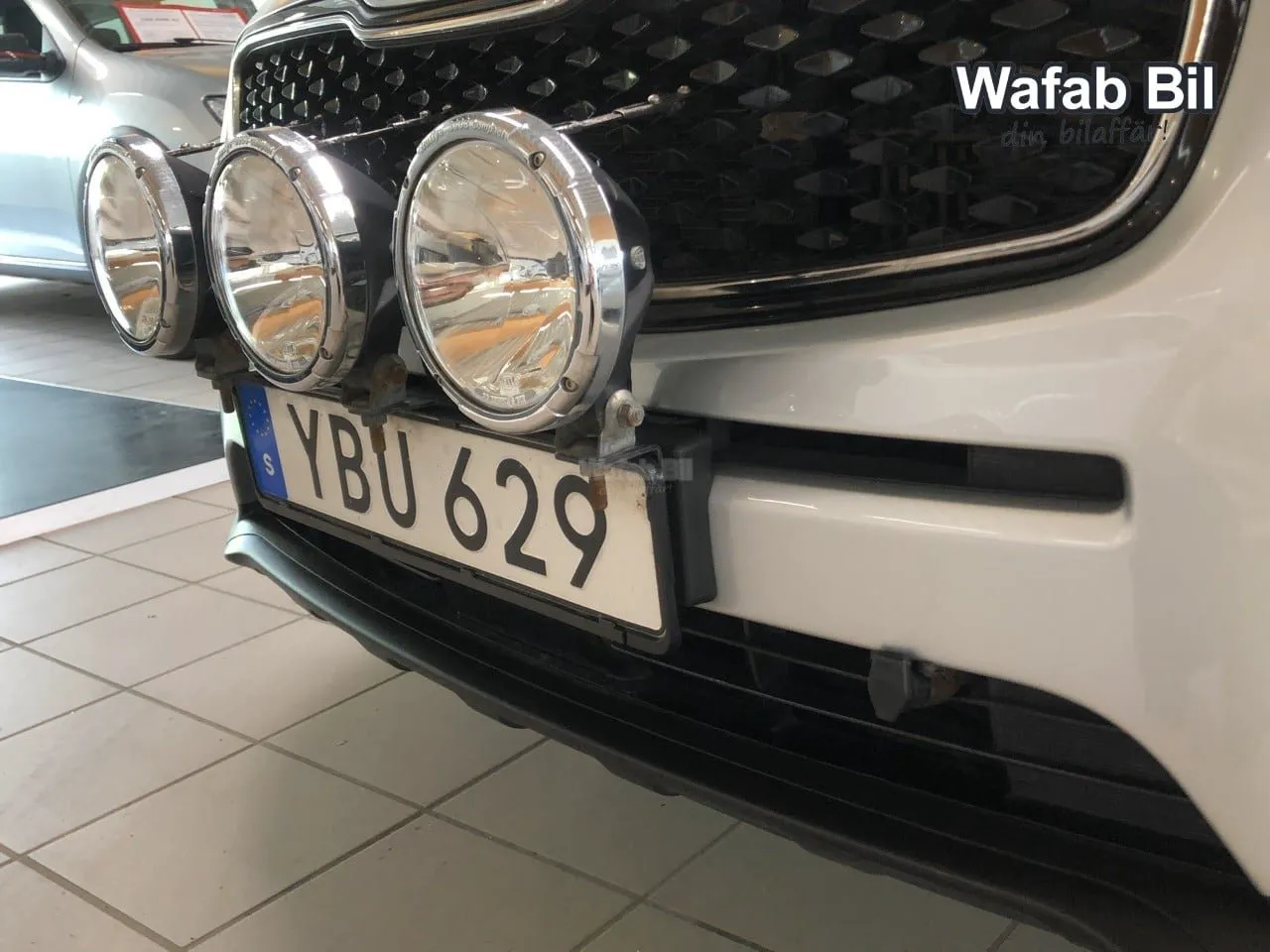Vehicle image 21