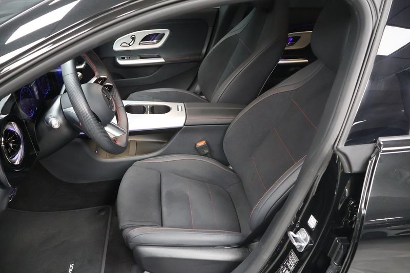 Mercedes CLA350 bild 10