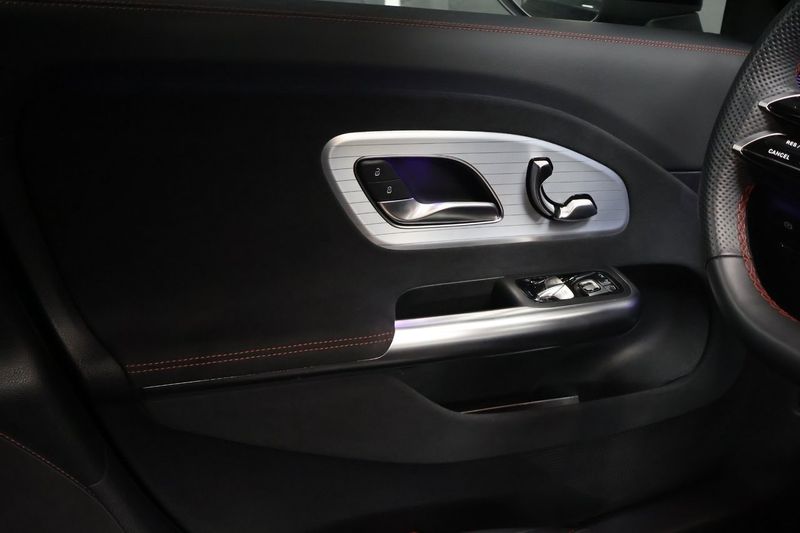 Mercedes CLA350 bild 15