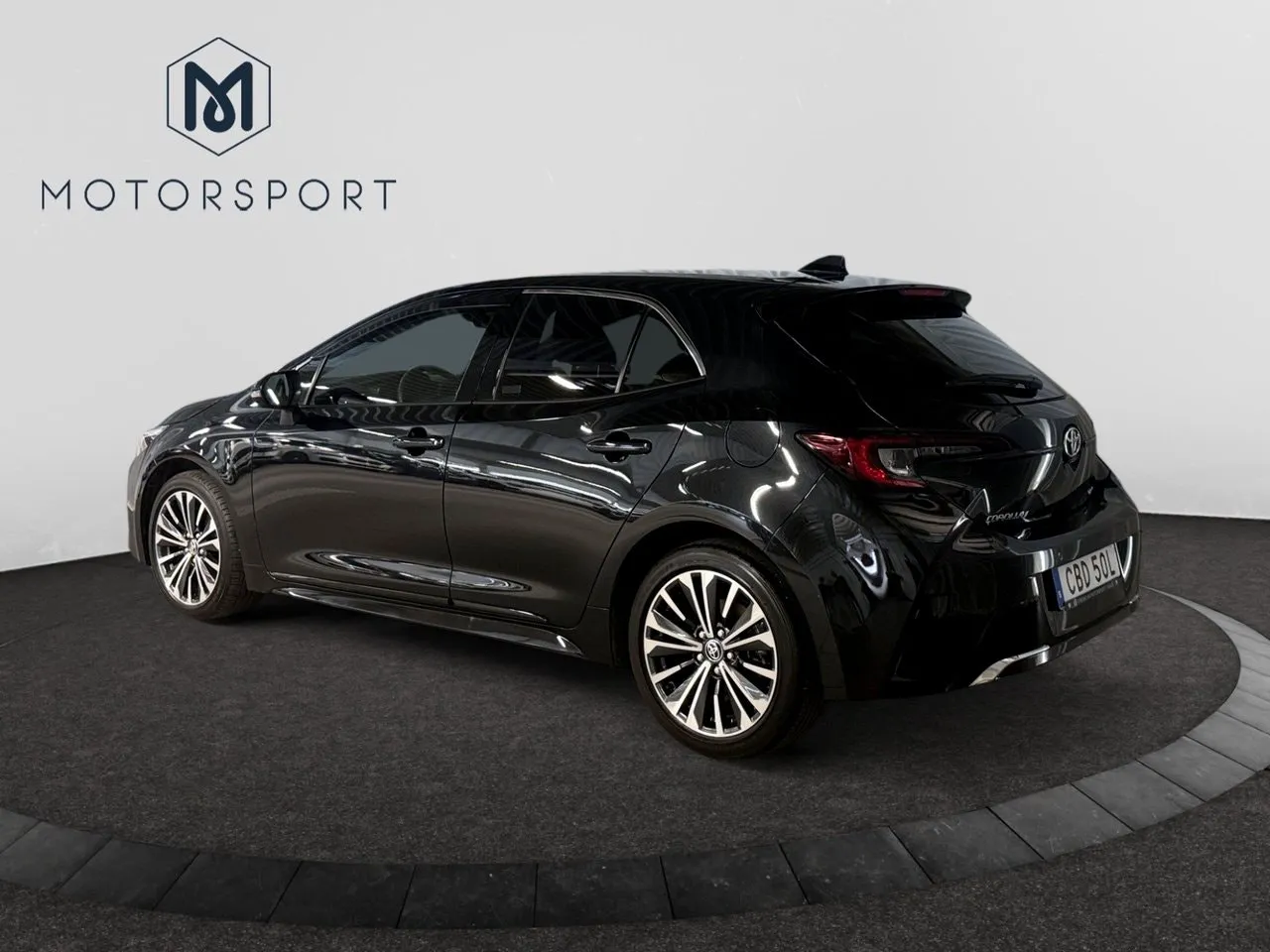 Vehicle image 3