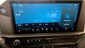 Ford Custom bild 12