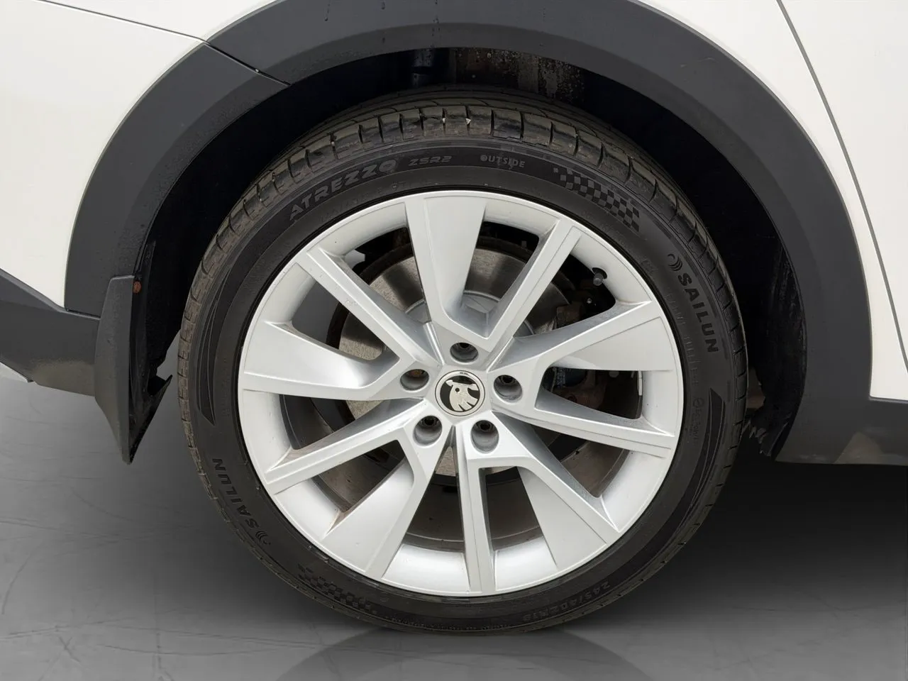 Vehicle image 35