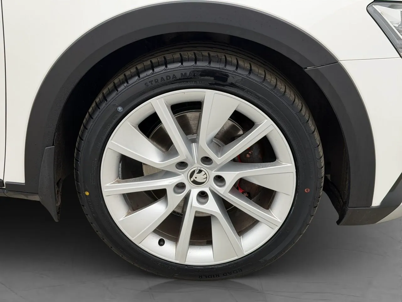Vehicle image 36