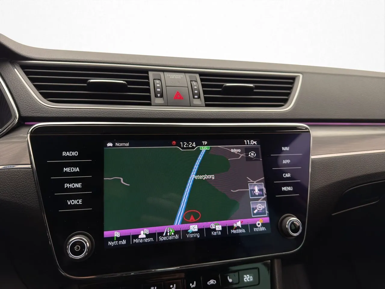 Vehicle image 22