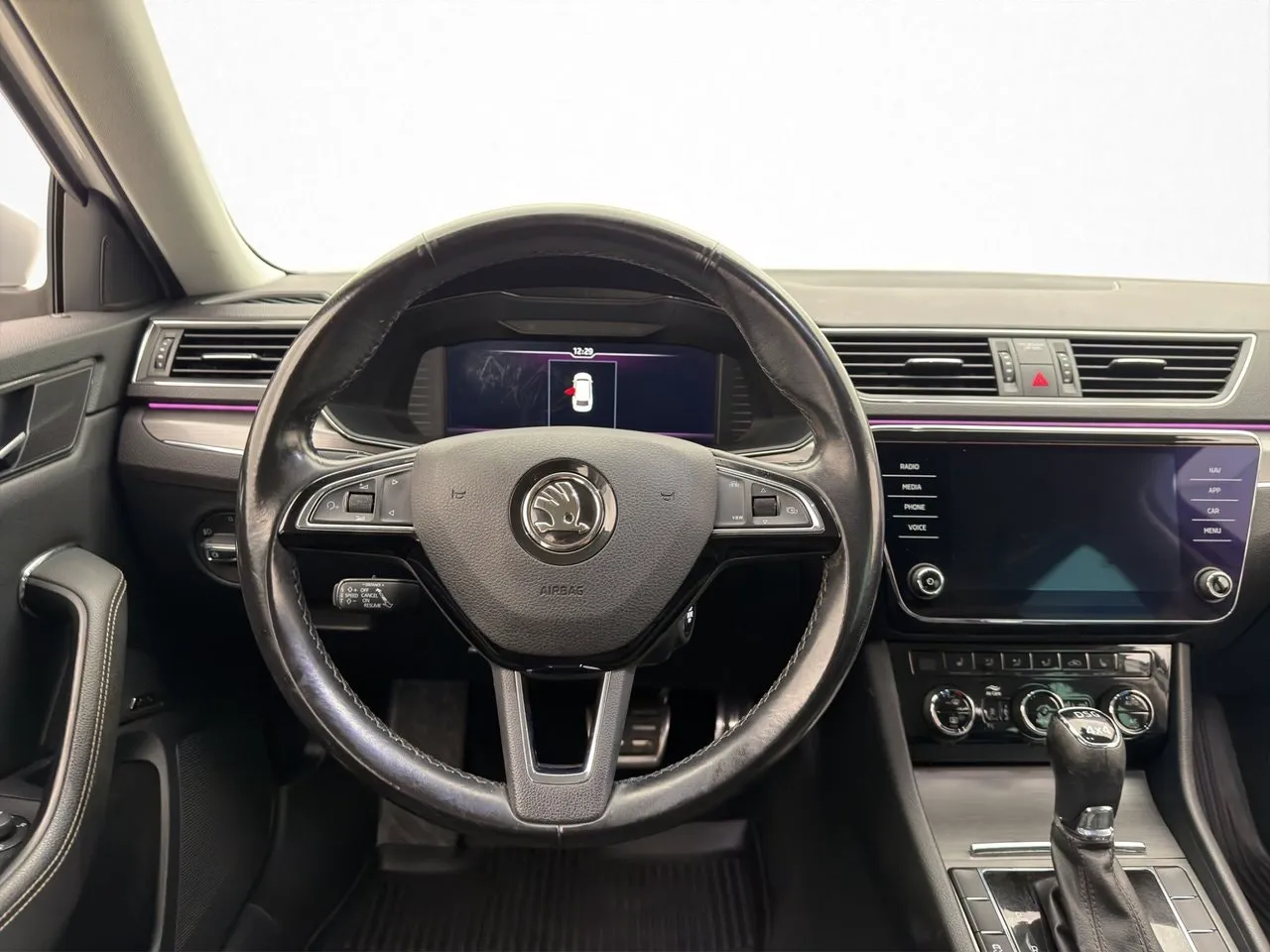 Vehicle image 13