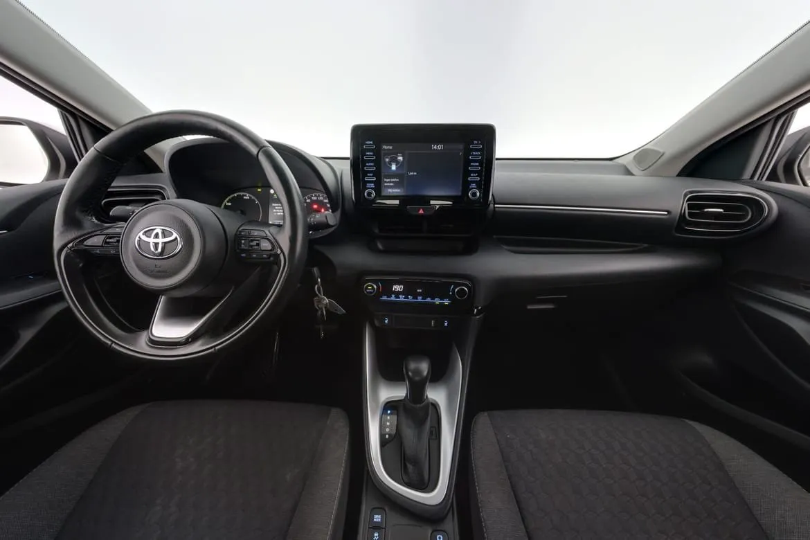 Vehicle image 11