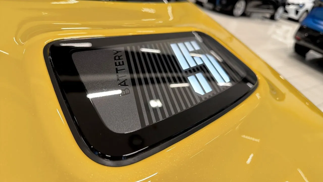 Vehicle image 20