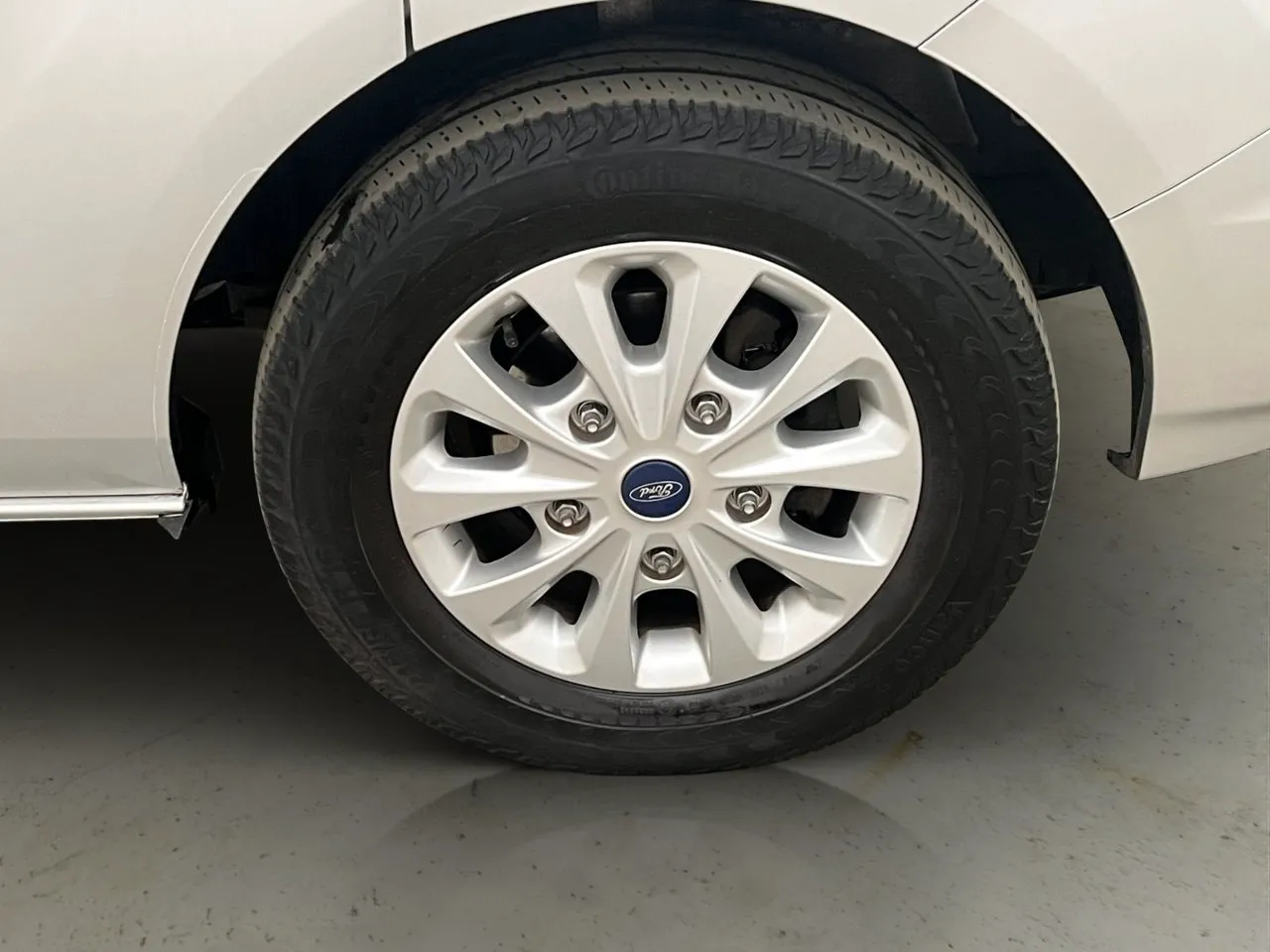 Vehicle image 31