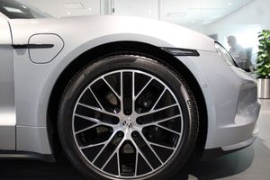 Porsche Taycan bild 5