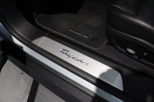 Porsche Taycan bild 14