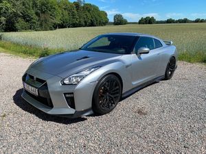 Nissan GT-R bild 2