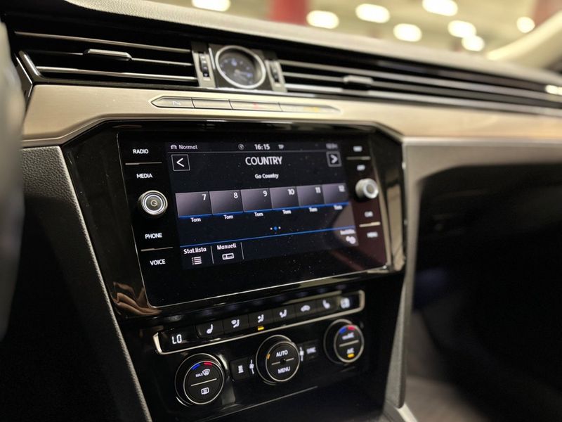 Volkswagen Passat bild 13