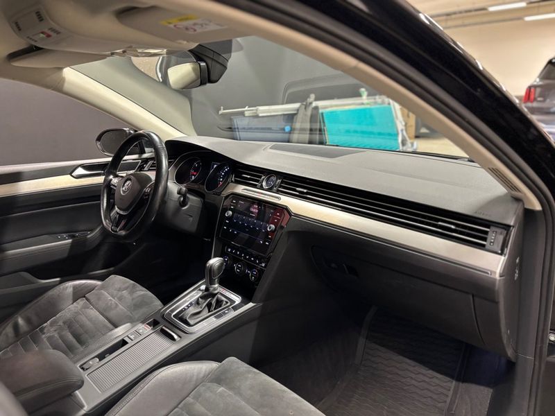 Volkswagen Passat bild 18