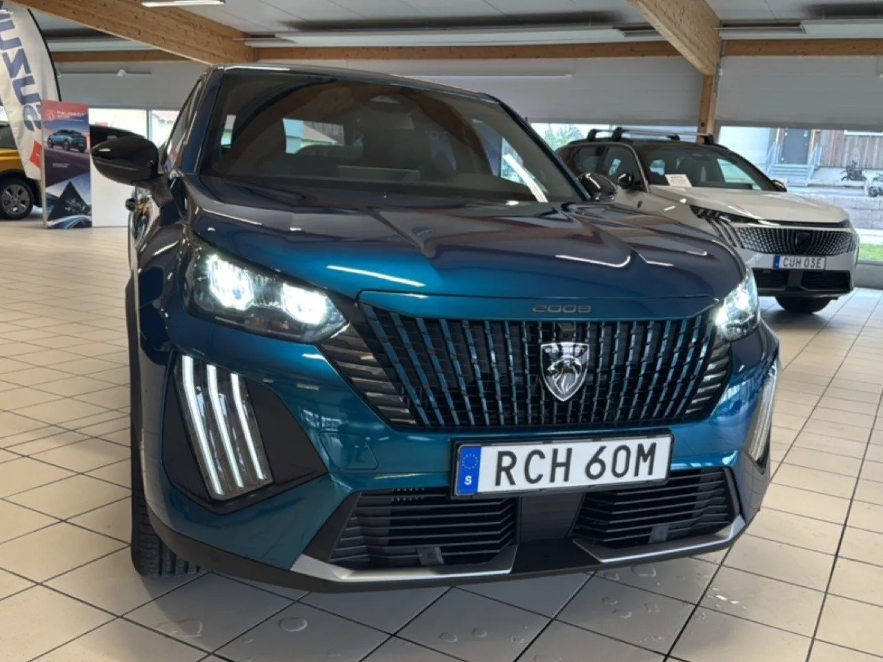 Vehicle image 18