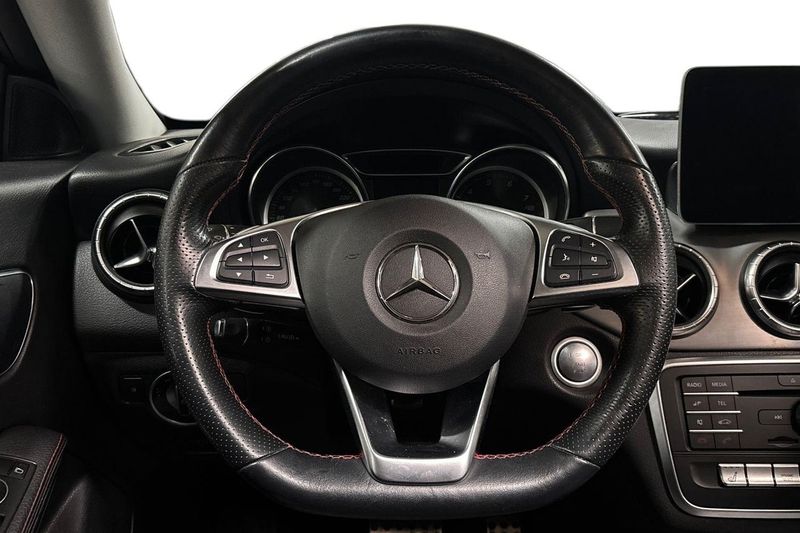 Mercedes CLA200 bild 16