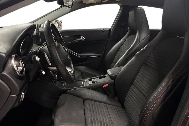 Mercedes CLA200 bild 13
