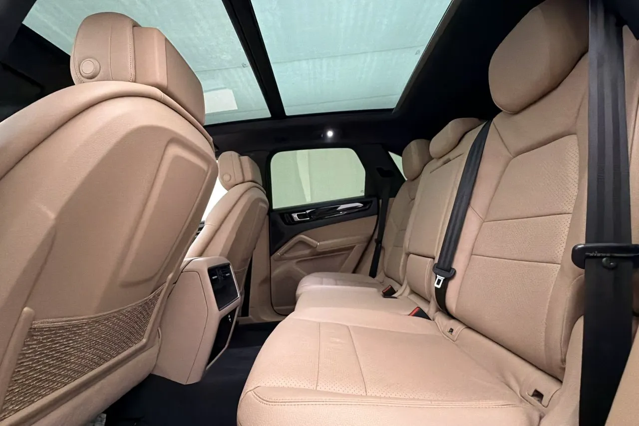 Vehicle image 36