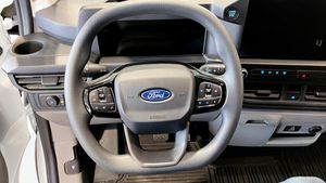 Ford Custom bild 13