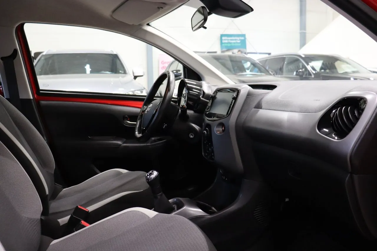 Vehicle image 7