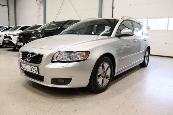 Volvo V50 D2 Summum M-Värm Läder 2-Ägare Kamrembytt 115hk - 2011