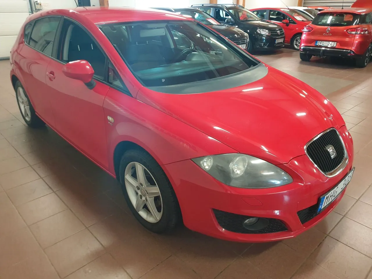 Vehicle image 5
