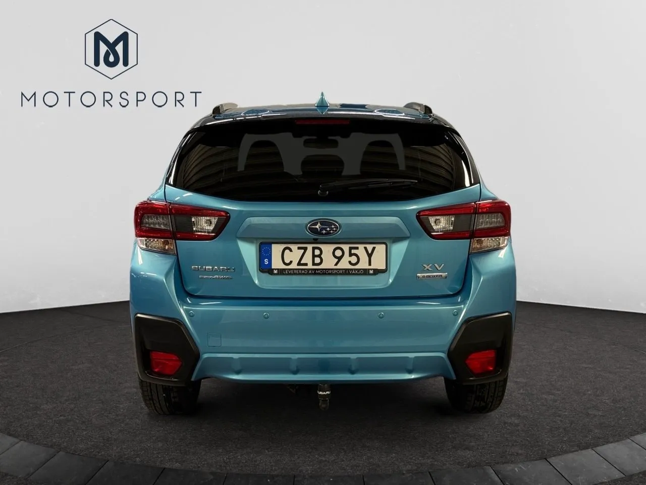 Vehicle image 10