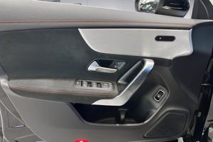 Mercedes CLA250 bild 17