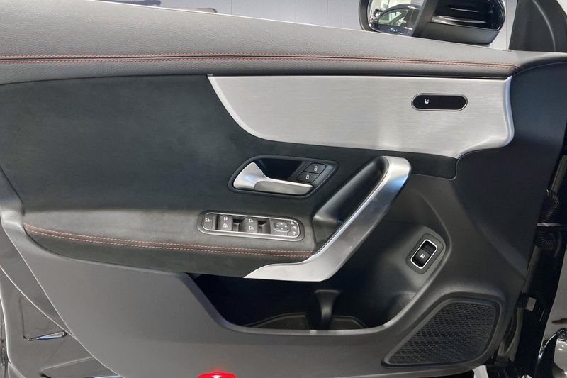 Mercedes CLA250 bild 17