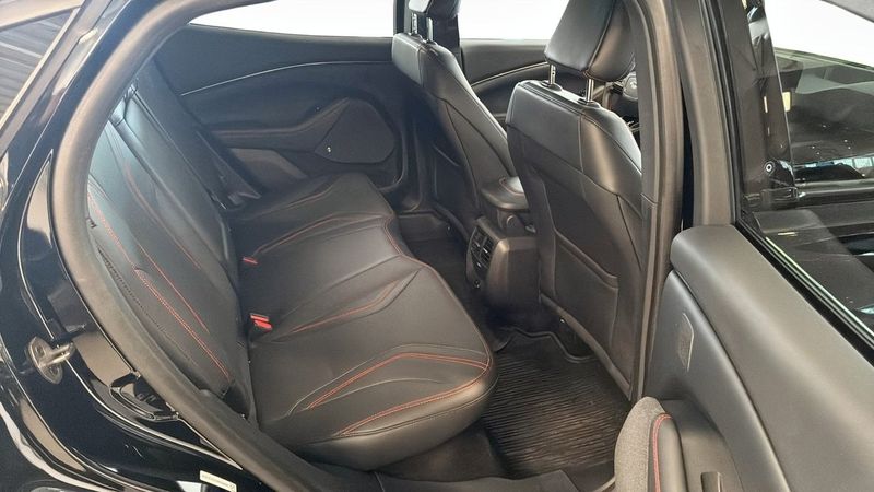 Ford Mustang Mach-E bild 5