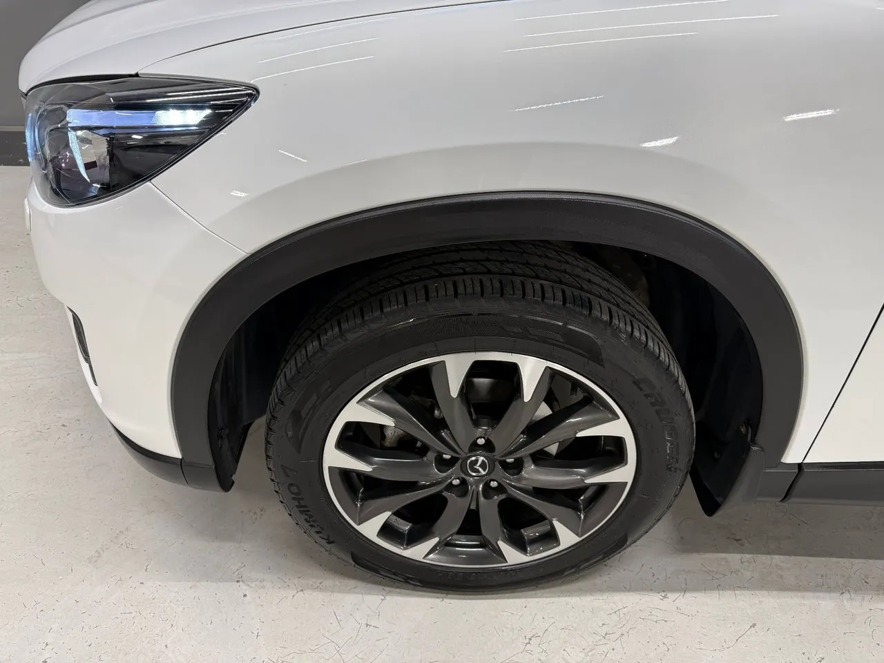 Vehicle image 8