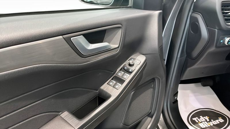 Ford Kuga bild 11