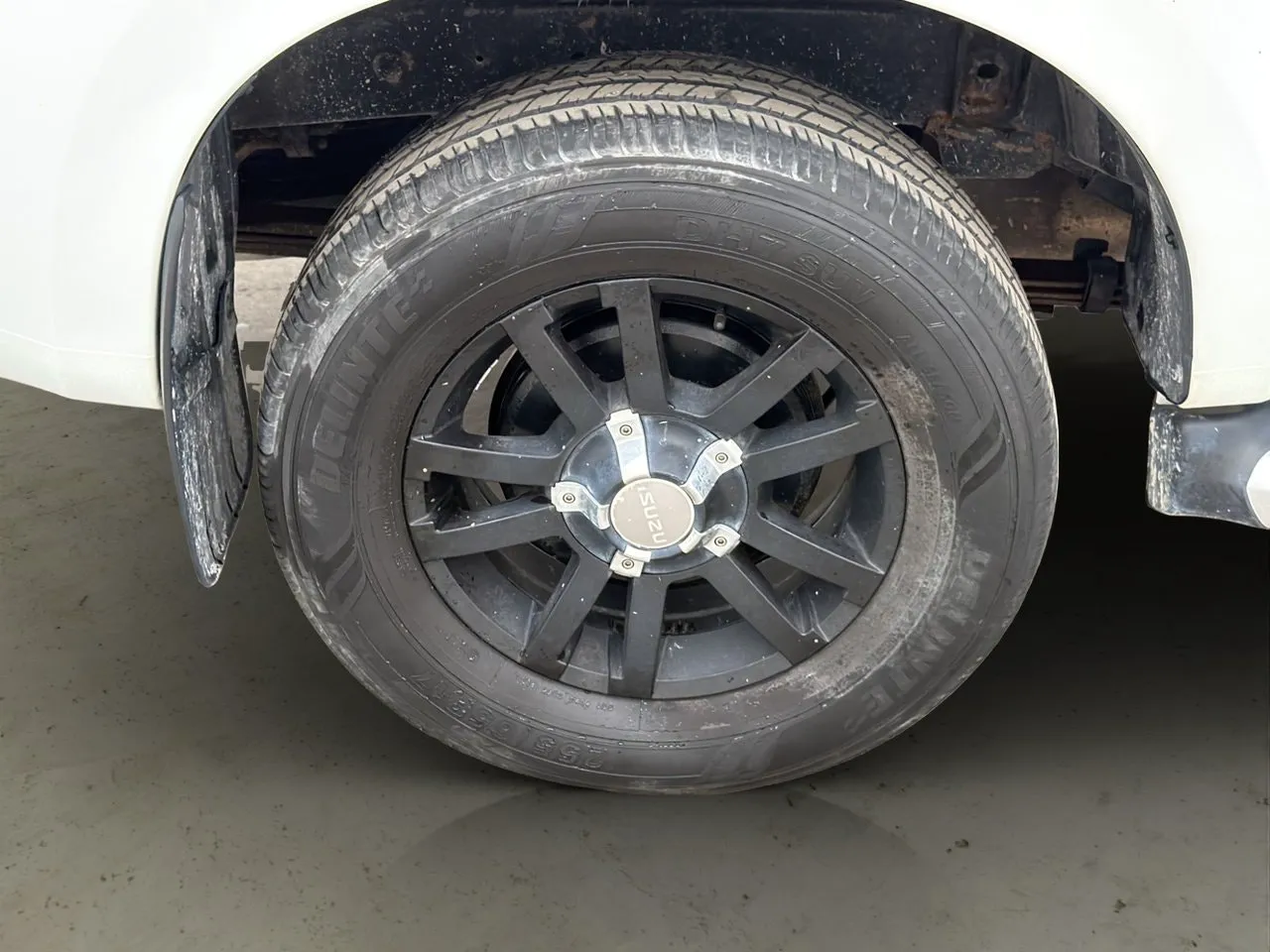 Vehicle image 27