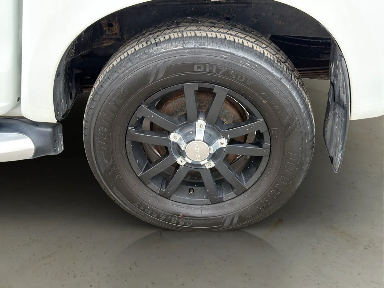 Vehicle image 26