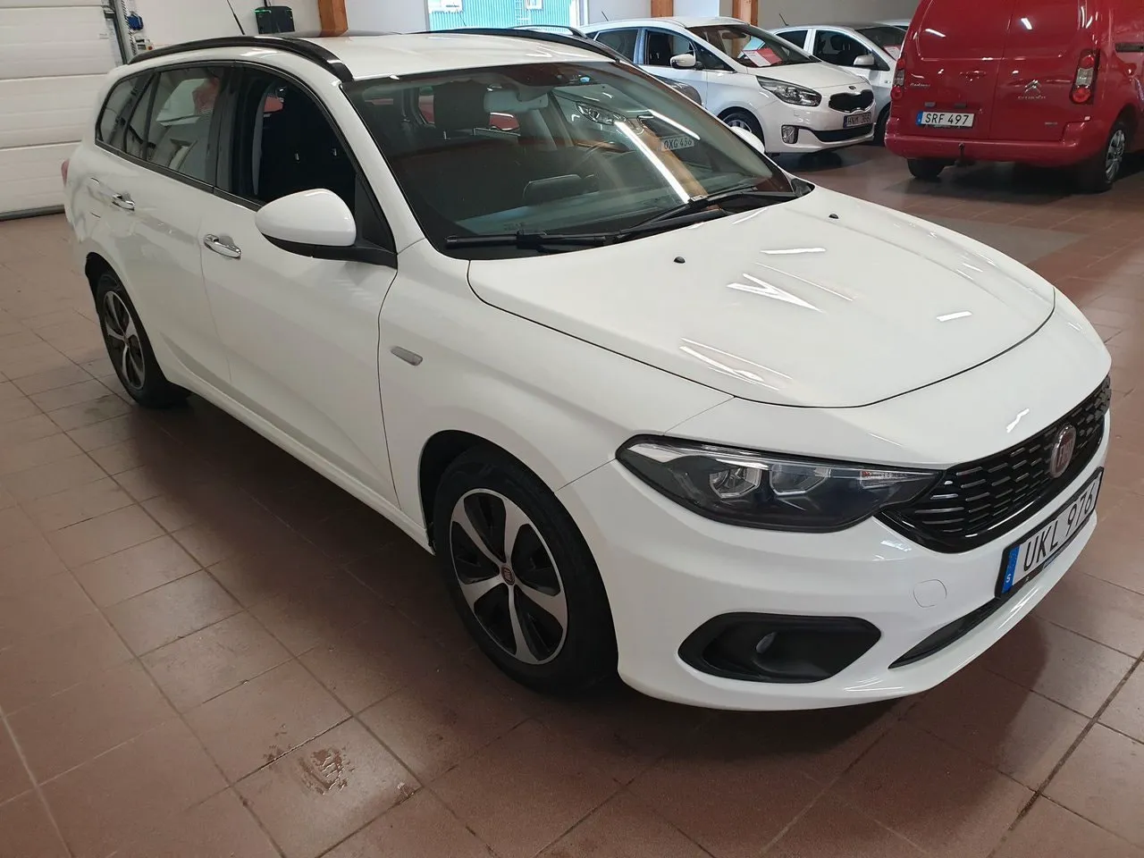 Vehicle image 5